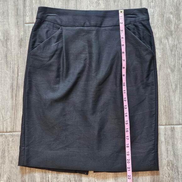 J. Crew The Pencil Skirt Size 4 Grey Back Slit Pockets Lined 100% Cotton FLAW - Picture 3 of 13
